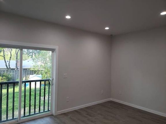 3rd image of 5539 157th Ave NE
