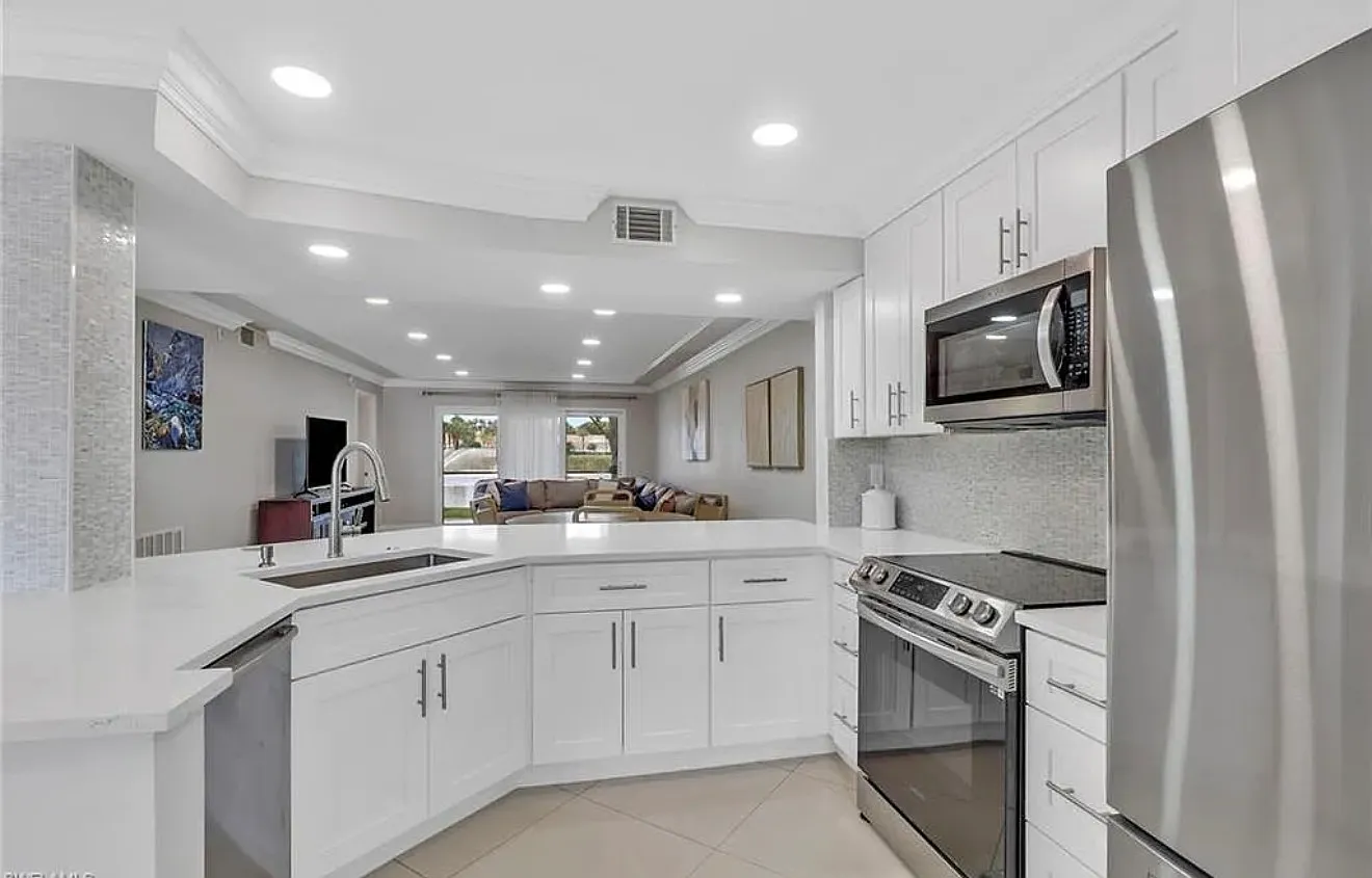 2 bed, 1089 sqft, $2,600 — Photo 1