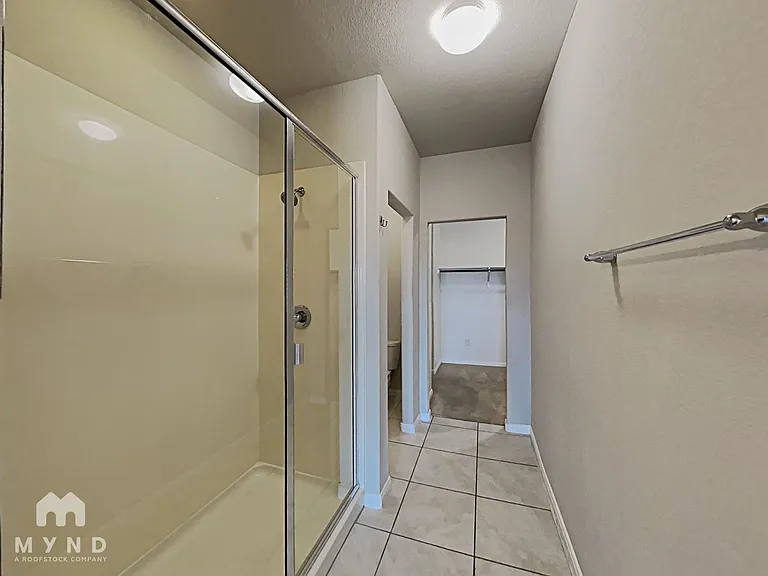 1129 La Conterra Blvd — Photo 10