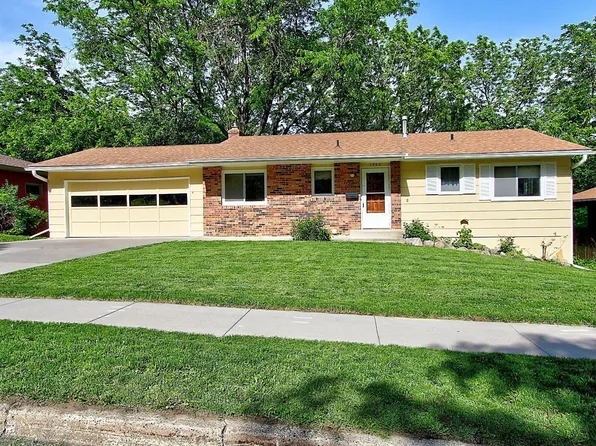 1592 Woodland Dr, Red Wing, MN 55066