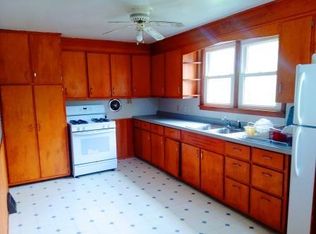 760 Fremont St, Platteville, WI 53818