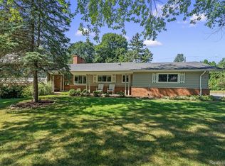 917 S Reading Rd, Bloomfield Hills, MI 48304