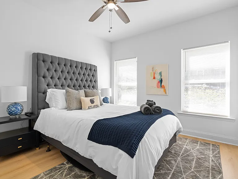 604 Julian St NW — Photo 29