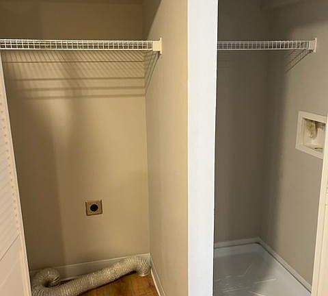 5th image of 3866 Lemay Village Ln