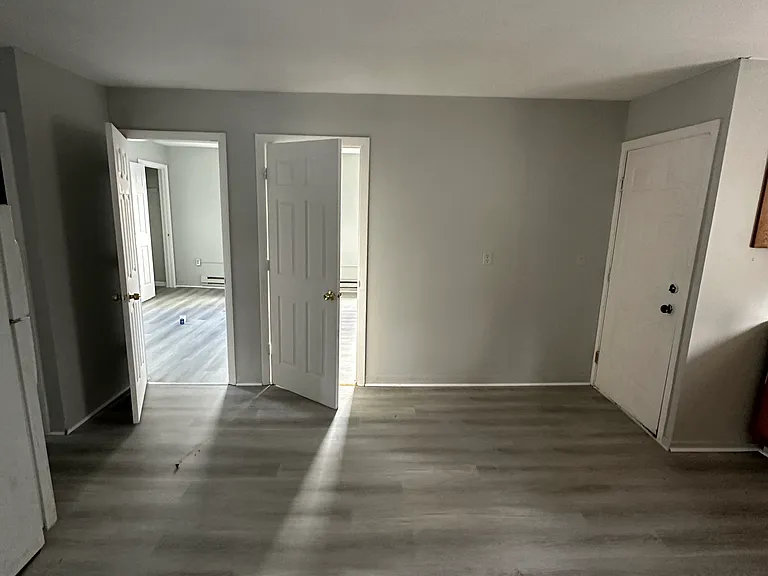 13 Bronson St #3 — Photo 3