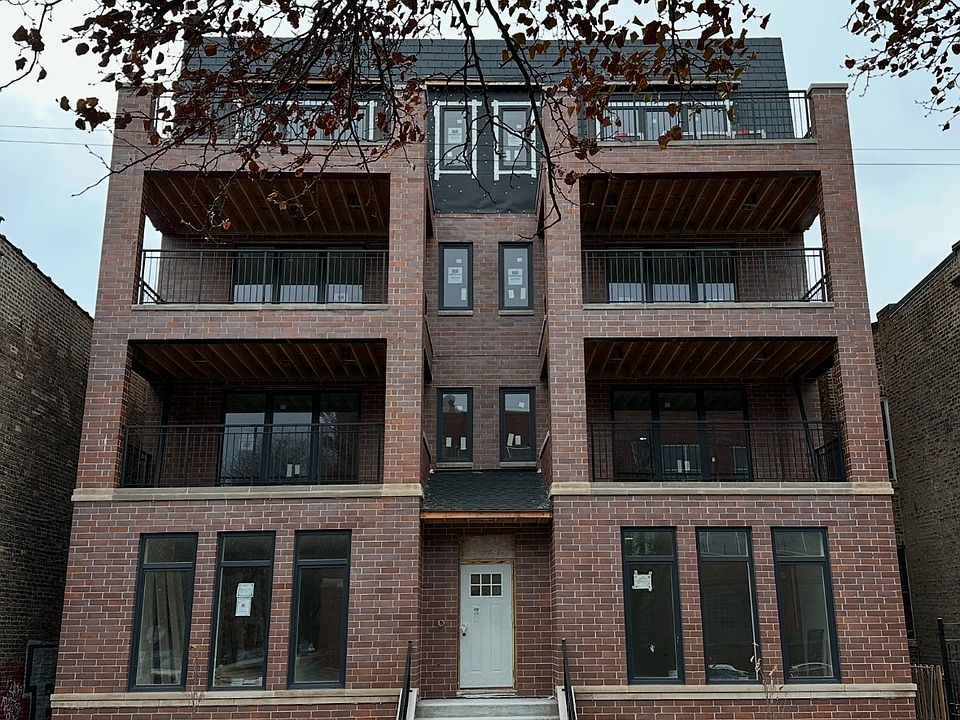 2nd image of 1647 W Irving Park Rd #4E