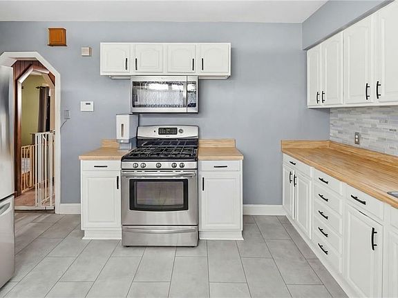 5th image of 83 4th Ave