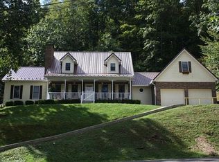 883 Bryce St, Elkview, WV 25071