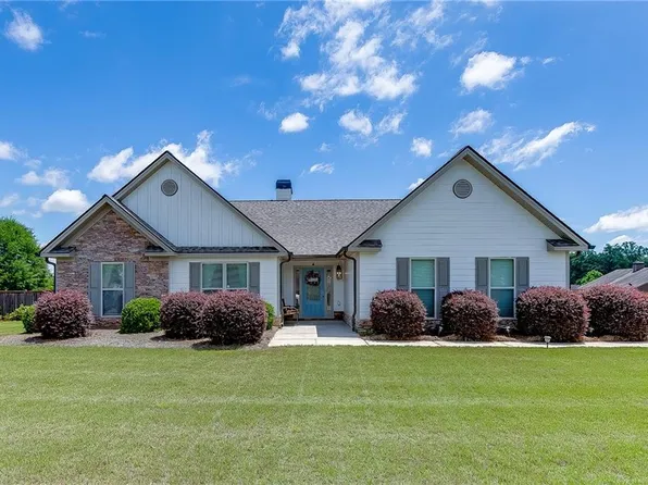 818 Bradmore Ct, Hoschton, GA 30548