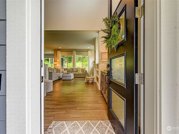 3rd image of 11023 146th Avenue NE
