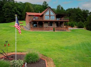 11 Crest View Dr, Greenville, WV 24945