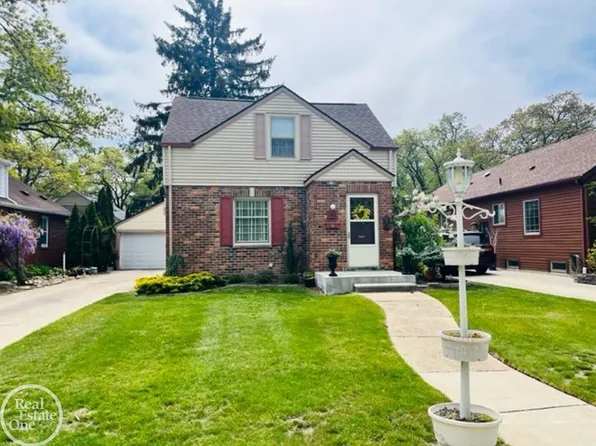 808 Edison Blvd, Port Huron, MI 48060