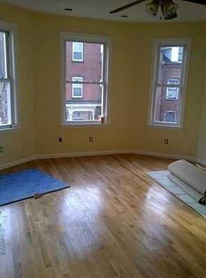 2nd image of 142 North St