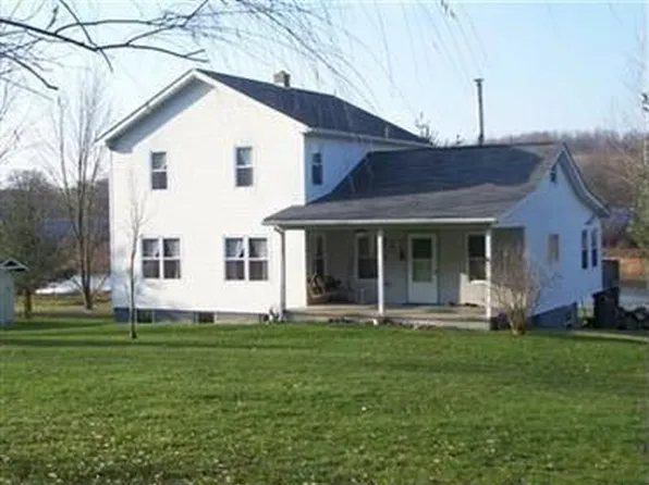 3080 Arbor Rd NE, Carrollton, OH 44615