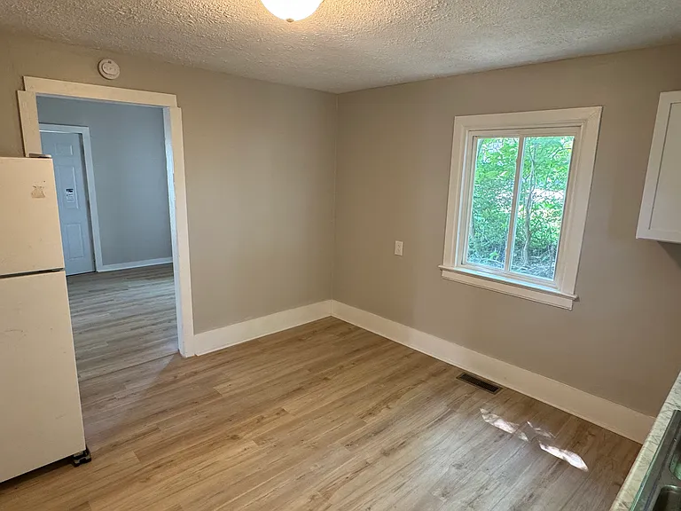 218 E Euclid Ave — Photo 6