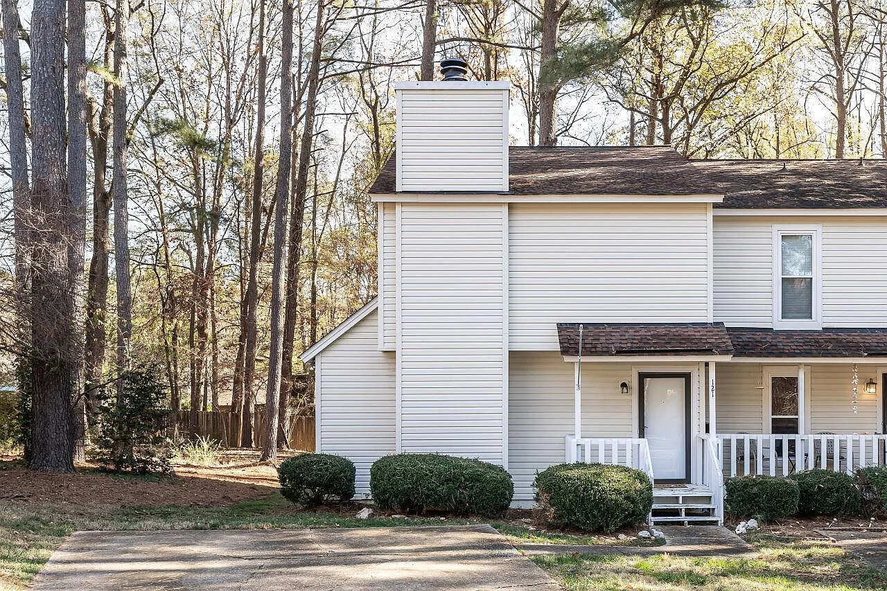 121 Arbuckle Ln — Photo 2