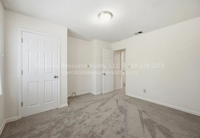 4535 Dawnwood Dr — Photo 18