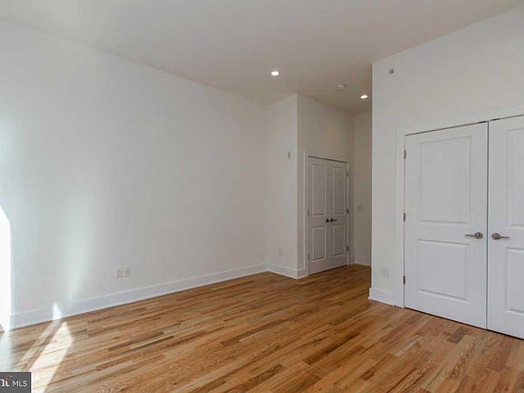 3rd image of 976 N Marshall St #4