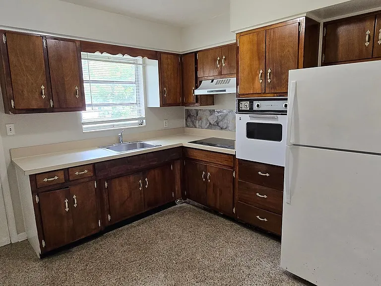 4911 Coronado Pkwy — Photo 3