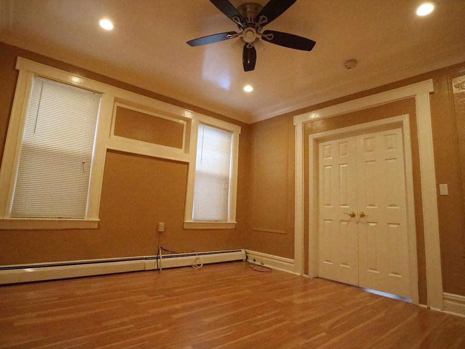 1st image of 746-748 S 20th St APT 1R