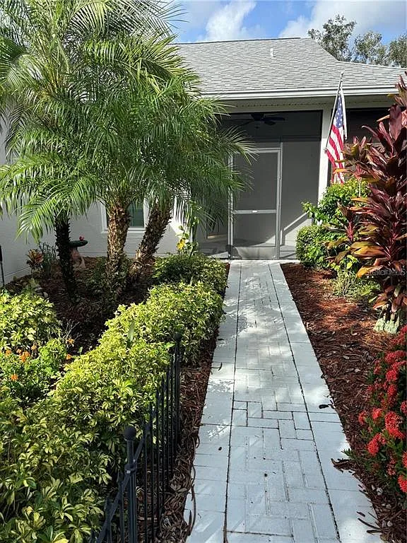 2 bed, 2.0 bath, 1474 sqft, $2,000 — Photo 2
