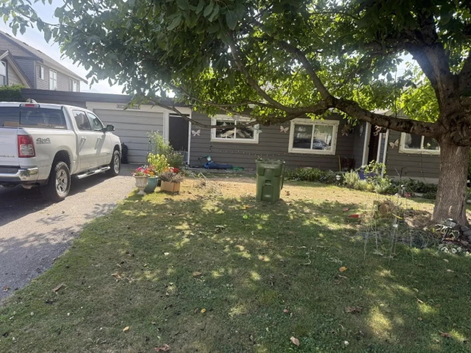 3 bed, 1119 sqft, $2,400 — Photo 2