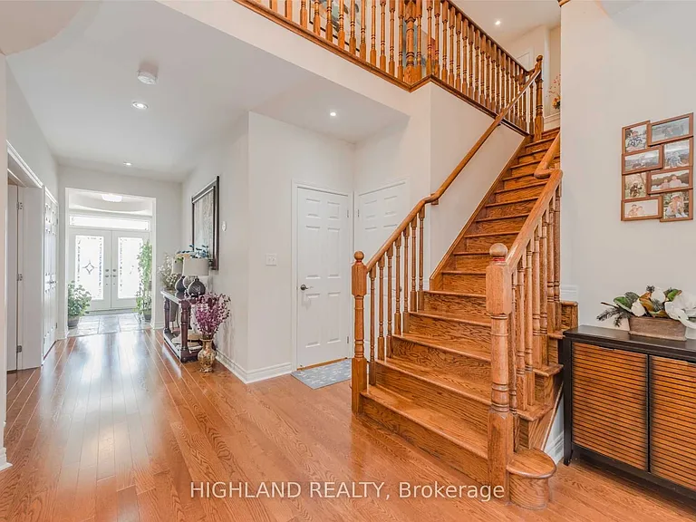 3426 Liptay Ave — Photo 2