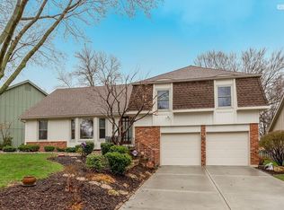 10003 Long St, Lenexa, KS 66215