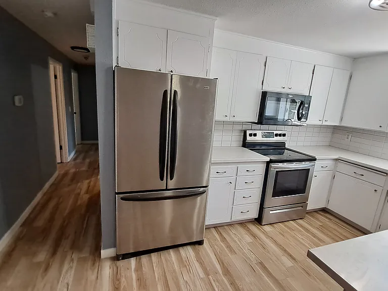 1316 S Woodlawn St — Photo 20