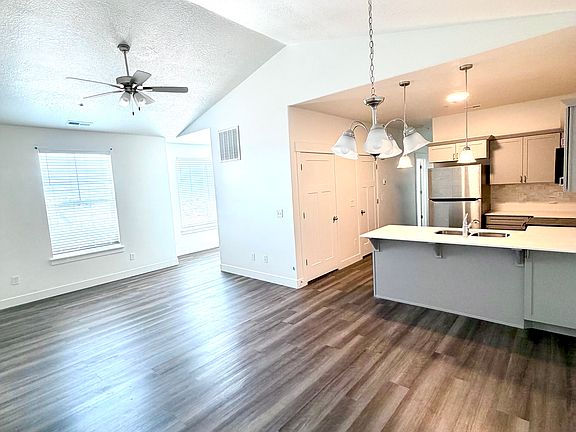 4th image of 762 Lang Ct N #301