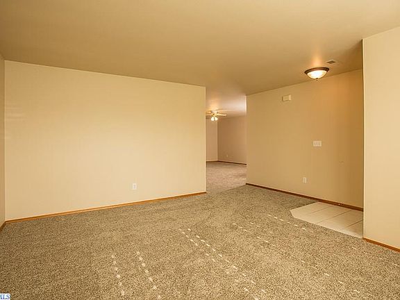 4th image of 5208 Mockingbird Ct