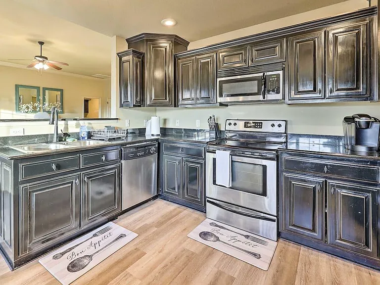 450 Remson Ln — Photo 13