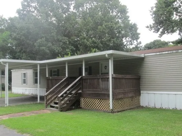 15029 W Beaver Dr, Pride, LA 70770