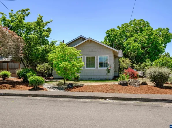 690 W Morton St, Lebanon, OR 97355