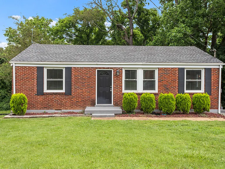 304 Lallemand Ct — Photo 1