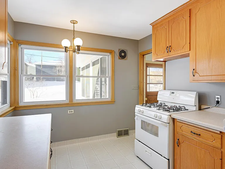 5048 Newton Ave S — Photo 5