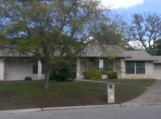 2102 Circle Ave, Kerrville, TX 78028