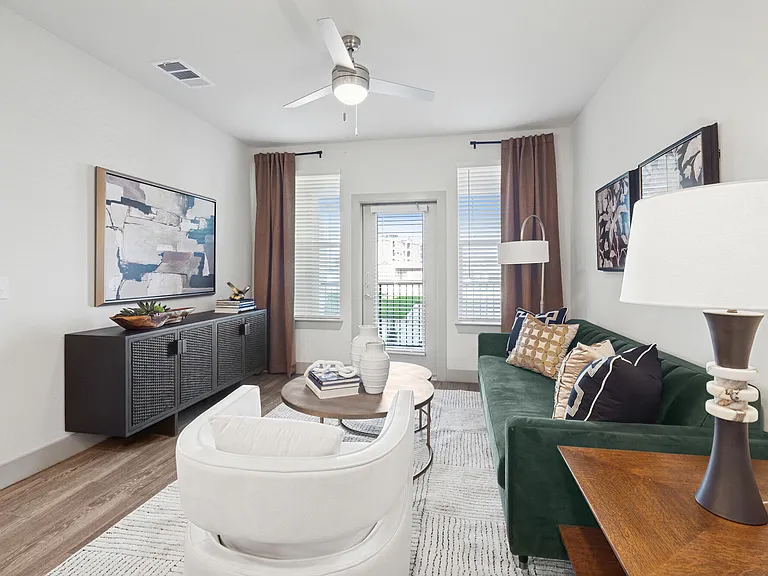 Promenade Apartments — Photo 44