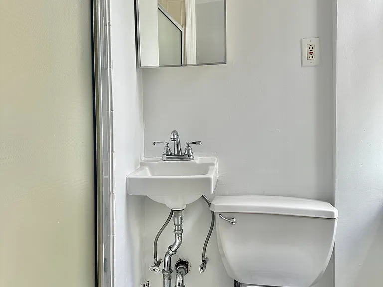182 Avenue B #3 — Photo 7
