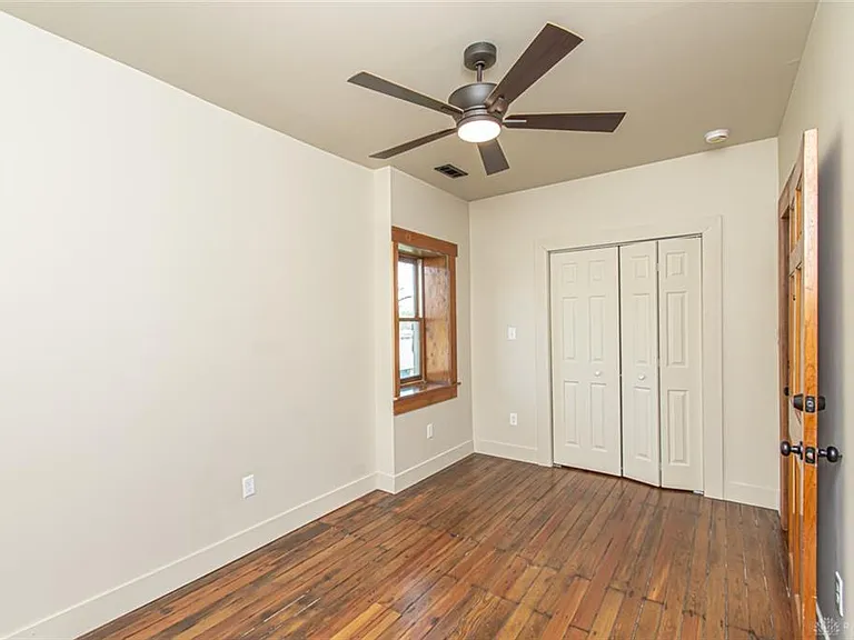 117 Montgomery Ave — Photo 44