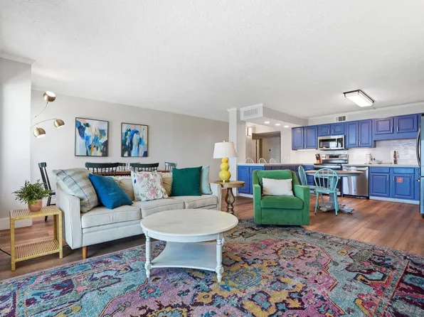 8743 Thomas Dr, Panama City, FL