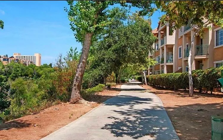 2150 Camino De La Reina #315 — Photo 26