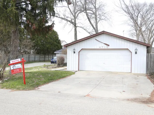 4715 S Long Lake Dr, Portage, MI 49002