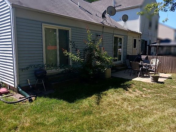 3rd image of 709 Grant Cir #709
