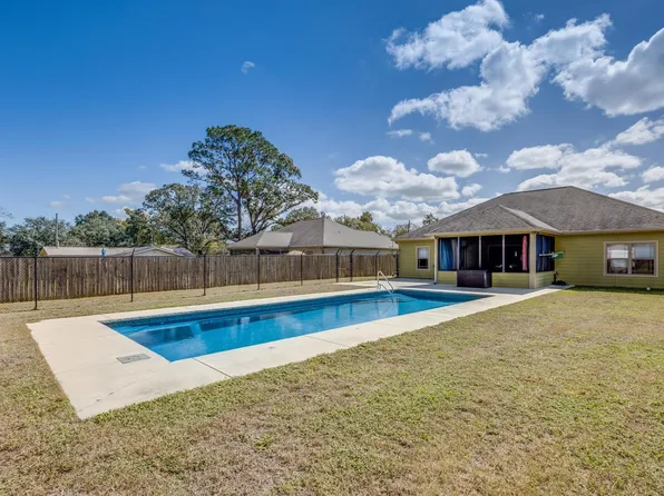 154 4th Ave NE, Crestview, FL 32539