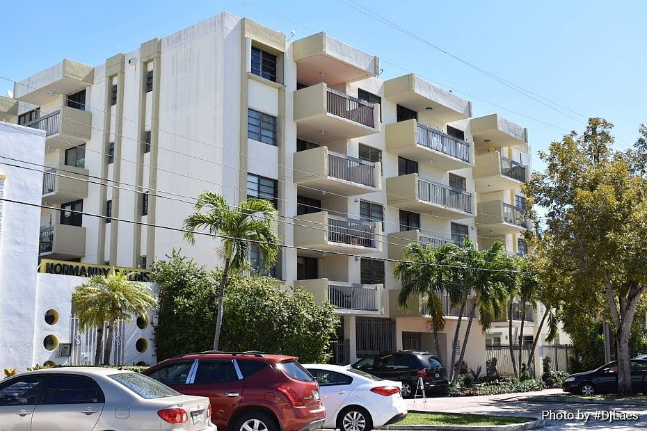 1st image of 6937 Bay Dr APT 412