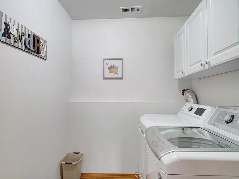 402 S Yellowstone Ave — Photo 12
