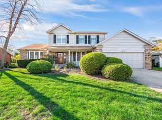 1317 Virginia Ave, Libertyville, IL 60048