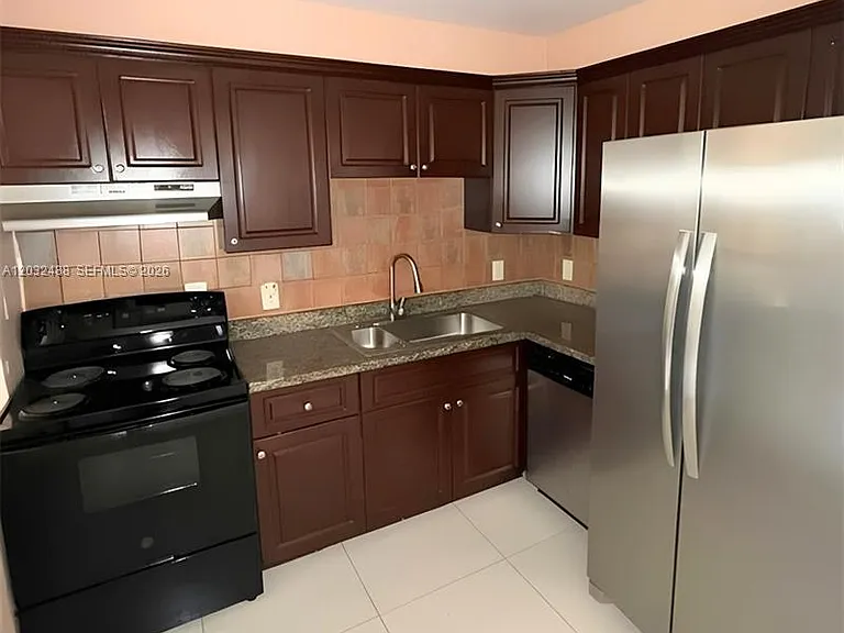 14215 NE 9th Ave — Photo 11