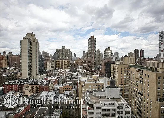 Rented by Douglas Elliman | media 17